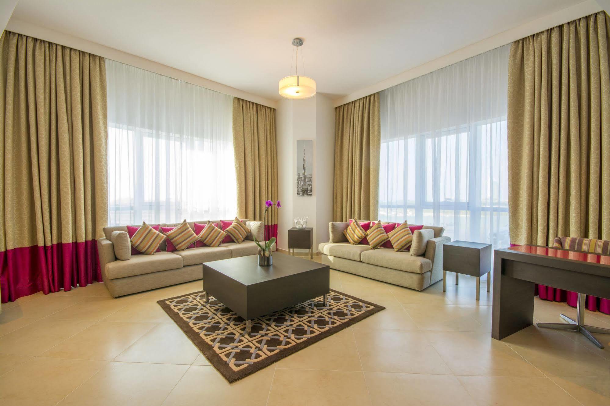 Adagio Premium Dubai Al Barsha Aparthotel Екстериор снимка