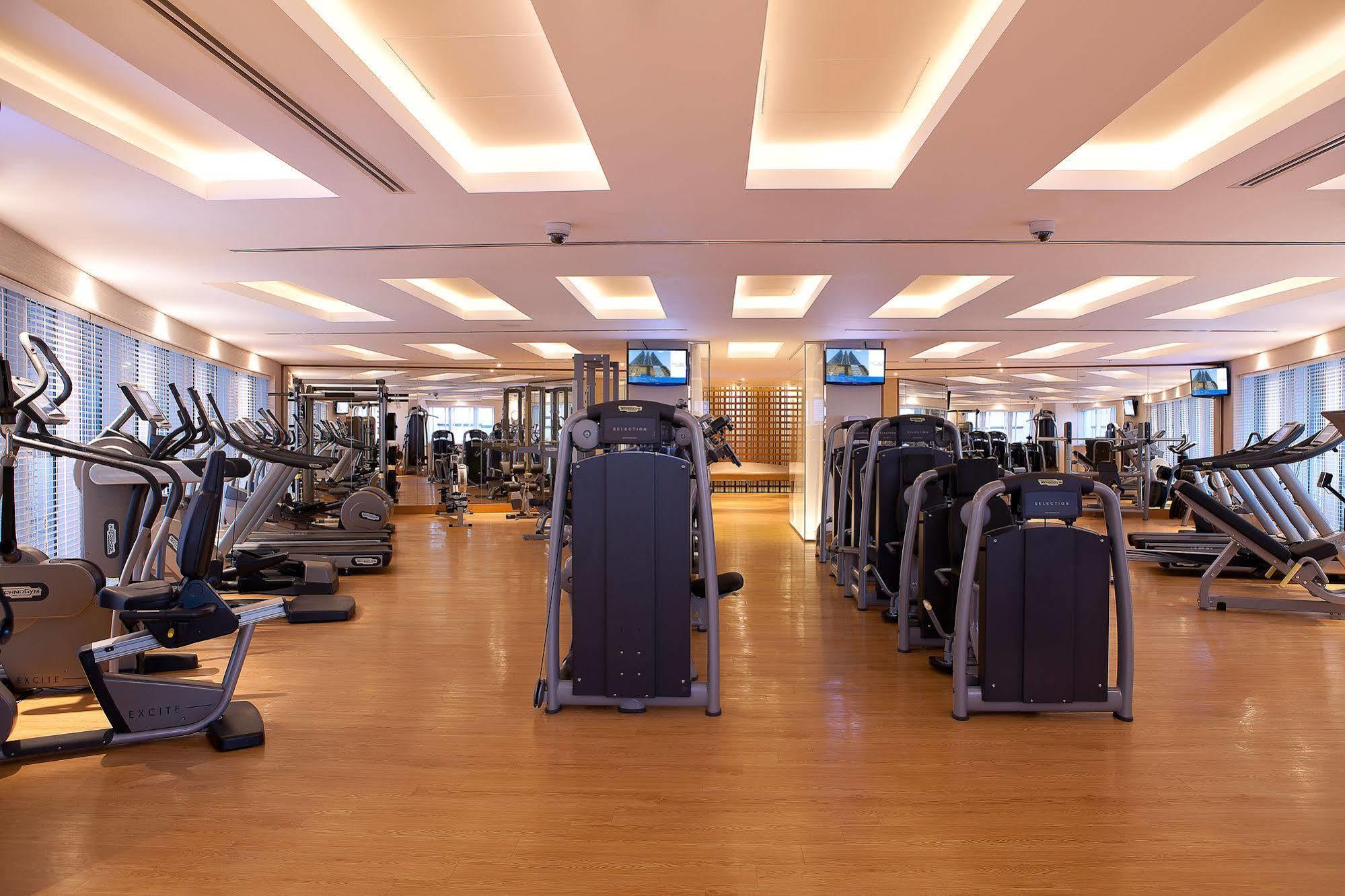 Adagio Premium Dubai Al Barsha Aparthotel Екстериор снимка